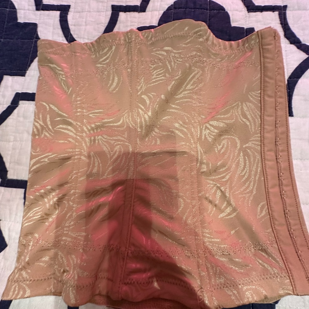 Source Unknown Gold Pleated Shapewear waist thinner